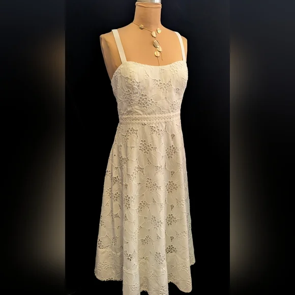 Lilly Pulitzer White Eyelet Sundress Graduation, Party, Bust 37"-38" Size 10? - Picture 4 of 10